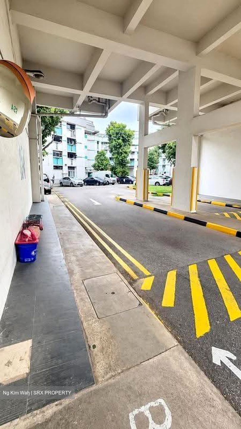 Serangoon North Avenue 1 (D19), Shop House #619342631